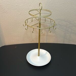 Gold metal and cream porcelain necklace/jewelry organizer